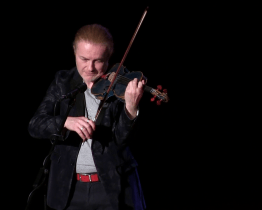 Benefiční koncert s Pavlem Šporclem pomohl dětem do USA