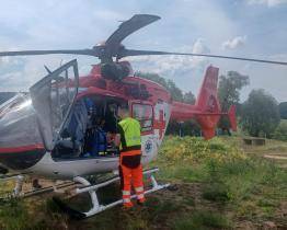 Pro mladého motorkáře musel letět vrtulník