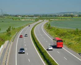 Ve čtvrtek se částečně uzavře dálnice D1 od Mořic po Kroměříž. Dopravní omezení potrvají více než měsíc