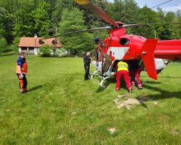 Pro zraněného cyklistu musel letět vrtulník