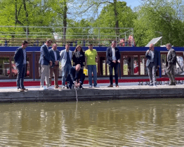 Odemčení vodní cesty přilákalo do Veselí tisíce lidí