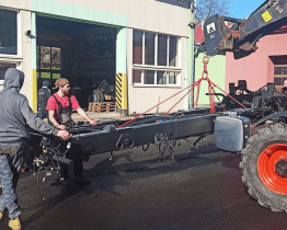 Učni složili na praxi dvě tatrovky, sloužit budou k údržbě silnic na Zlínsku