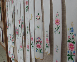 V Radniční galerii jsou k vidění výsledky výtvarného sympozia ze Skoronic 