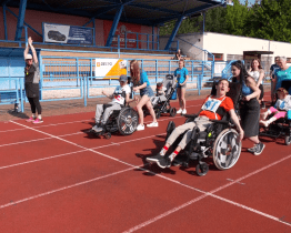 Na Lapači soutěžili v atletice chlapci a děvčata ze ZŠ a PrŠ Čtverka