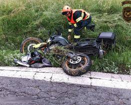 Čtvrteční série dopravních nehod: srážka osobního vozidla s autobusem, zraněný cyklista i havárie motorkáře 