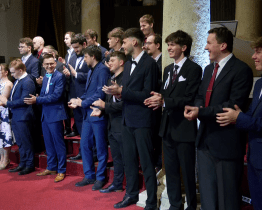 Absolventi SŠ-COPT převzali maturitní vysvědčení pod dohledem Učitele národů