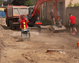 Práce na rekonstrukci ulic Sochorcova a Spojovací ve Starém Městě postoupily