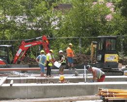 Stavba nejmodernějšího domova pro seniory je v plném proudu
