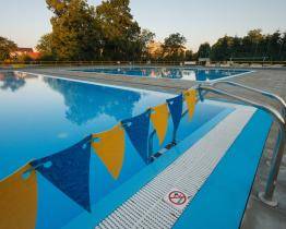 Kroměřížští strážníci museli z koupaliště vykázat trojici neukázněných návštěvníků