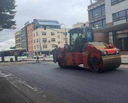 Opravy v centru Zlína pokračují. Silničáři se přesunuli na Baťovu třídu
