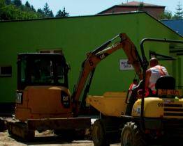 Práce na opravách MŠ Rokytnice pokračují