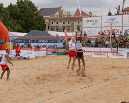 Plážový volejbal se na Slováckém létě těšil velkému diváckému zájmu