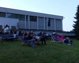 Letní kino ve Smetanových sadech nabízí program do konce prázdnin