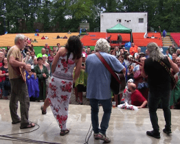 Tradiční folkový festival ukončila bouřka