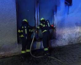 V Kostelci u Holešova hořela bývalá hospoda