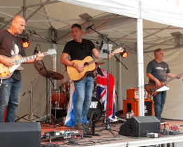 Na Masarykově náměstí koncertoval pražský rock & popový band So Fine