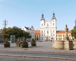 Práce na rekonstrukci uherskohradišťského náměstí pokračují