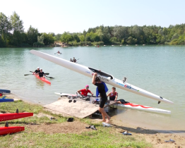 Novoveská jezera hostila rychlostní kanoisty  