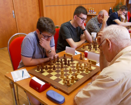 Sportovní a kulturní centrum přivítalo milovníky černobílých polí  