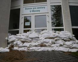 Prognóza vzestupu řeky Moravy v Kroměříži je příznivější. Domov na Erbenově nábřeží evakuován nebude
