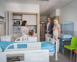 V Baťově nemocnici skončila modernizace části dětského oddělení pro starší děti. Vznikly dva nové nadstandardní pokoje