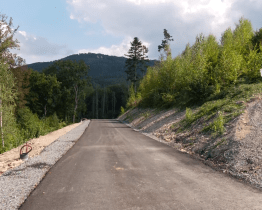 V biatlonovém areálu vznikají tratě pro jízdu na kolečkových lyžích