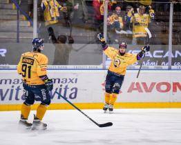 Berani doma přetlačili Přerov, Vsetín si díky přesilovkám poradil se Sokolovem 