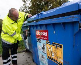 Kroměřížská radnice začala s čipováním popelnic