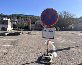 V Luhačovicích začala rozsáhlá rekonstrukce parkoviště za nákupním střediskem