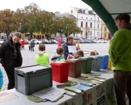 Děti si na Masarykově náměstí užily Barevný den