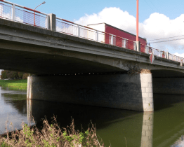 Oprava mostu přes Moravu se blíží