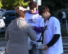 V rámci sbírky Bílá pastelka přispěli lidi na nevidomé 