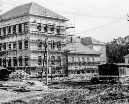 Základní škola a praktická škola Hodonín oslavila 75 let