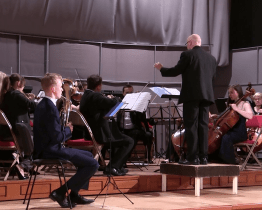 K výročnímu koncertu chce Komorní orchestr Jana Noska přizvat i bývalé žáky