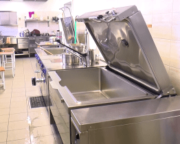 Vsetínští zastupitelé schválili modernizaci kuchyně na ZŠ Luh