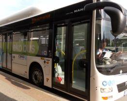 Všechny zastávky regionální autobusové dopravy budou nově „na znamení“