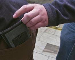 Chystáte se na vánoční trhy nebo nákupy? Dejte si pozor na kapsáře