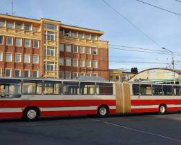 Mechanici DSZO obnovili pro brněnské muzeum historický kloubový trolejbus 