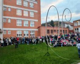 Základní škola v Malenovicích slaví devadesátiny