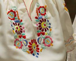 Výstava SVÉRÁZ bude ve Staré škole k vidění do konce roku