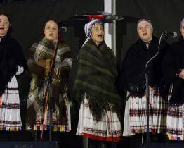 Vánoční jarmark v Bojkovicích zakončila ohňová show