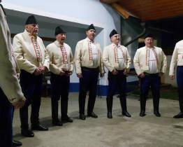 Předvánoční koledování v Dolním Němčí pobavilo domácí i přespolní