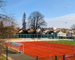 V sobotu se otevře nový sportovní areál u Sokolovny. Užívání hřišť bude zpoplatněno