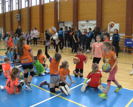 Na Lapači se hrál Barevný minivolejbalový turnaj