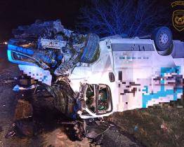 Nehoda dodávky a dvou osobáků u Kunovic si vyžádala tři zraněné