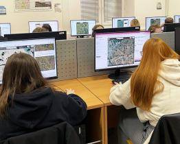 Studenti Baťovy univerzity kreslili mapy, které zachraňují životy