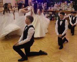 Společenský ples v Prušánkách patřil hlavně deváťákům