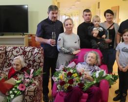 Dvě obyvatelky Centra služeb pro seniory oslavily stovku