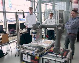 SPŠOA uspořádala ve všech svých budovách Den otevřených dveří