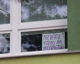 Ministr Bek se zajímal o opatření na hodonínské základní škole